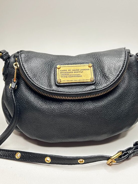 Marc Jacobs Handbags - Marc by MARC JACOBS Classic Small Version Q Natasha Crossbody Black Leather Bag